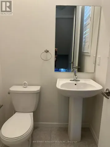 216 Elyse Court Aurora ON L4G 2C9