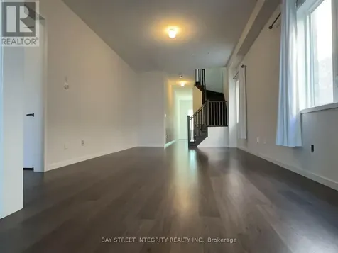216 Elyse Court Aurora ON L4G 2C9