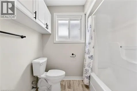 5524 Fraser Street Niagara Falls ON L2E 3C9