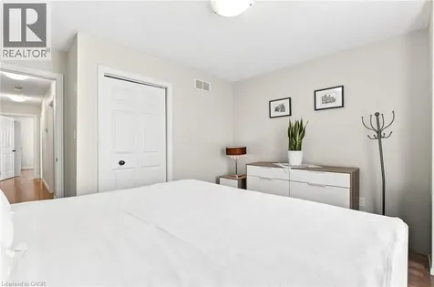 5524 Fraser Street Niagara Falls ON L2E 3C9