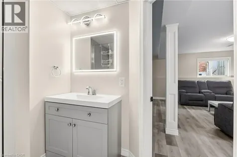 5524 Fraser Street Niagara Falls ON L2E 3C9