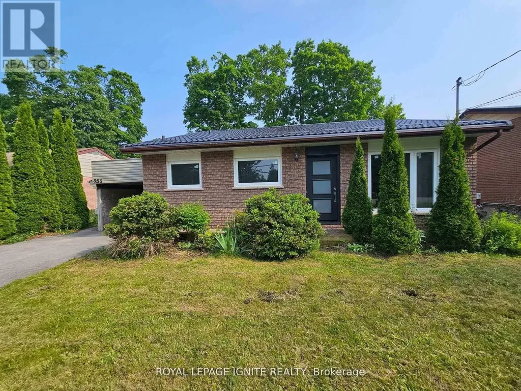 253 Woodland Drive North Selwyn ON K9L 1P2
