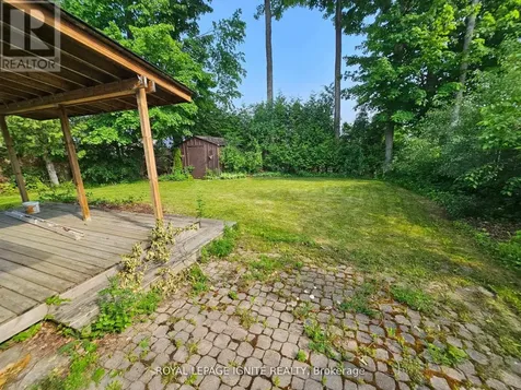 253 Woodland Drive North Selwyn ON K9L 1P2