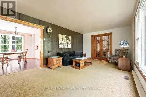 775 Pinegrove Crescent Petawawa ON K8A 7E3