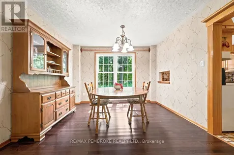 775 Pinegrove Crescent Petawawa ON K8A 7E3