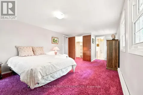 775 Pinegrove Crescent Petawawa ON K8A 7E3
