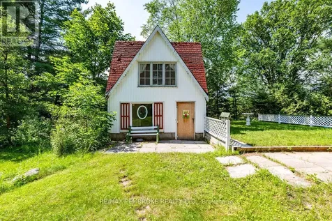 775 Pinegrove Crescent Petawawa ON K8A 7E3