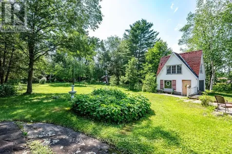 775 Pinegrove Crescent Petawawa ON K8A 7E3