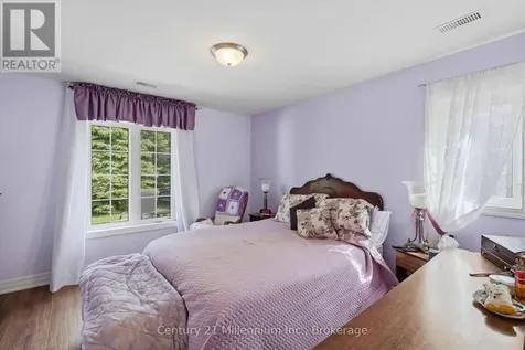 16 Clover Court Wasaga Beach ON L9Z 0G4