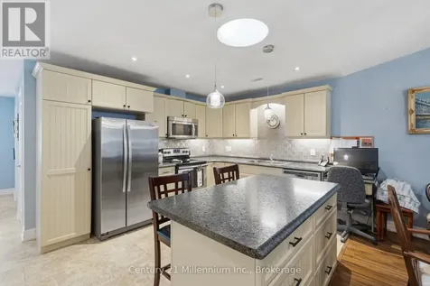 16 Clover Court Wasaga Beach ON L9Z 0G4