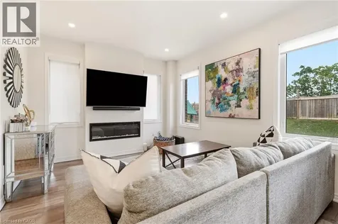 67 Pinot Crescent Stoney Creek ON L8E 0J9