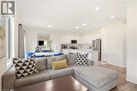 67 Pinot Crescent Stoney Creek ON L8E 0J9