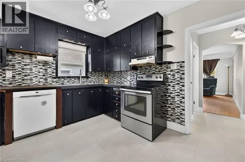 302 East 28th Street Hamilton ON L8V 3J3