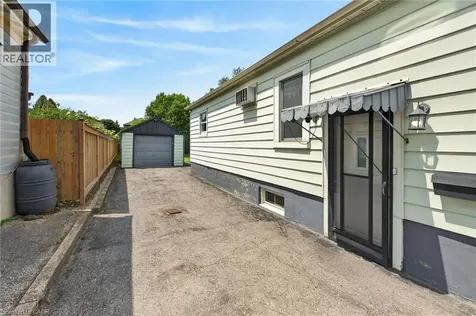 302 East 28th Street Hamilton ON L8V 3J3