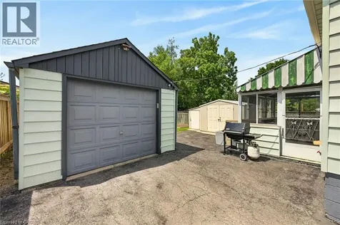 302 East 28th Street Hamilton ON L8V 3J3
