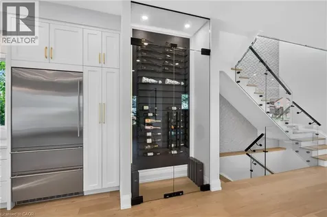 1047 Meredith Avenue Mississauga ON L5E 2C6