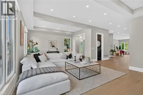 1047 Meredith Avenue Mississauga ON L5E 2C6