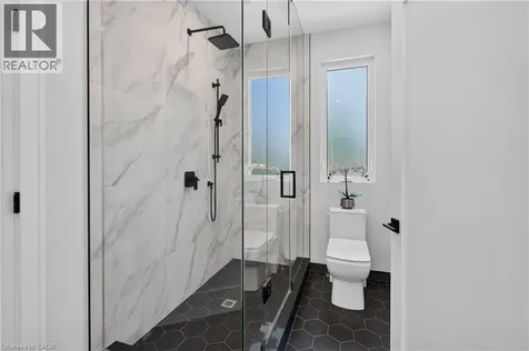 1047 Meredith Avenue Mississauga ON L5E 2C6