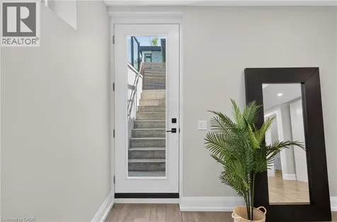 1047 Meredith Avenue Mississauga ON L5E 2C6