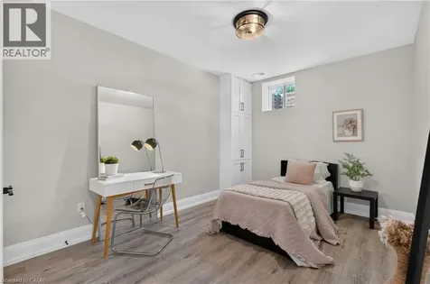 1047 Meredith Avenue Mississauga ON L5E 2C6