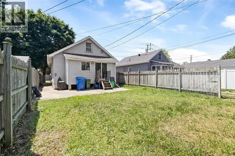 2382 Mercer Street Windsor ON N8X 3R3