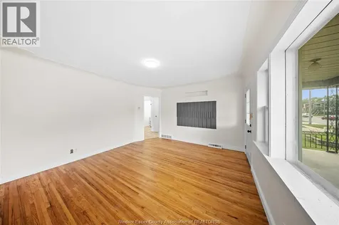 1465 Campbell Avenue Windsor ON N9B 2K1