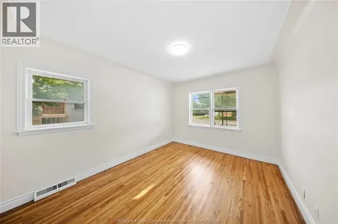 1465 Campbell Avenue Windsor ON N9B 2K1