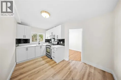 1465 Campbell Avenue Windsor ON N9B 2K1