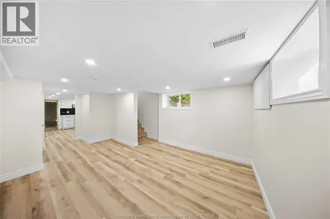 1465 Campbell Avenue Windsor ON N9B 2K1