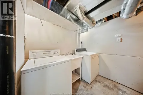 1465 Campbell Avenue Windsor ON N9B 2K1