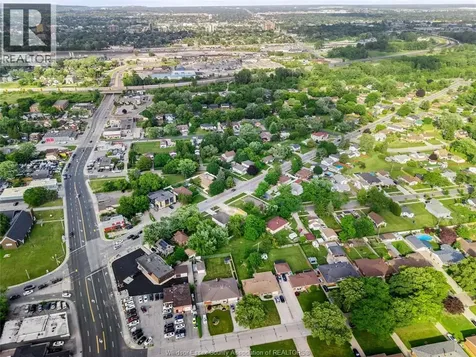 1465 Campbell Avenue Windsor ON N9B 2K1