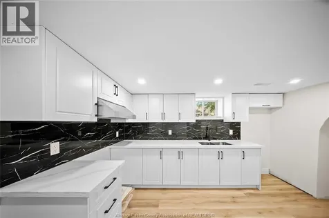 1465 Campbell Avenue Windsor ON N9B 2K1