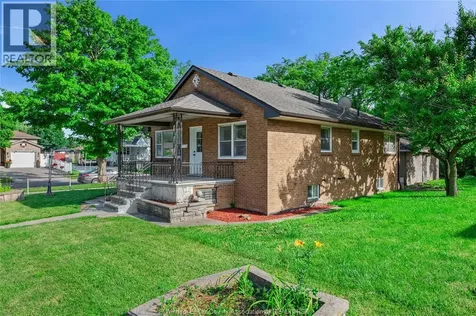 1465 Campbell Avenue Windsor ON N9B 2K1