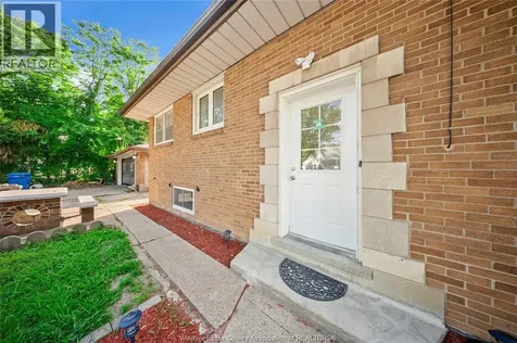 1465 Campbell Avenue Windsor ON N9B 2K1