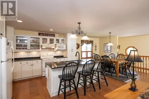 185 Ridgecrest Road Thunder Bay ON P7B 7A1