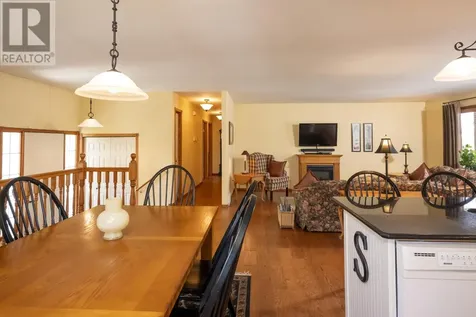 185 Ridgecrest Road Thunder Bay ON P7B 7A1