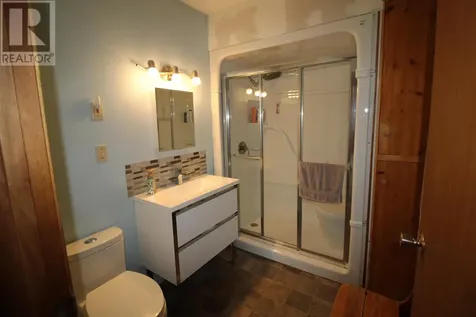 523 Lake St|528 Lake Street** Keewatin ON P0X 1C0
