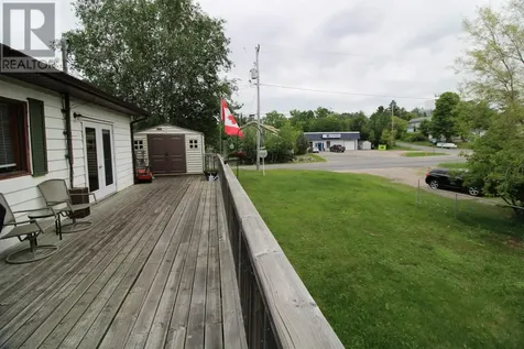 528 Lake Street Keewatin ON P0X 1C0