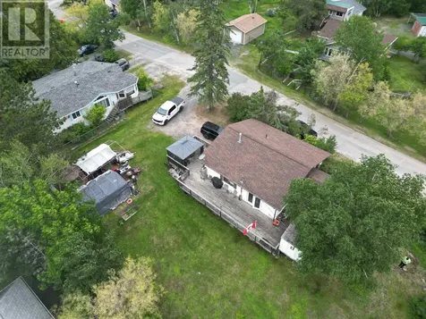 523 Lake St|528 Lake Street** Keewatin ON P0X 1C0
