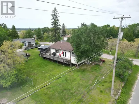 523 Lake St|528 Lake Street** Keewatin ON P0X 1C0