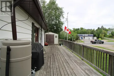 523 Lake St|528 Lake Street** Keewatin ON P0X 1C0