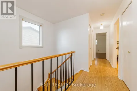 1237 Cedarcroft Crescent Ottawa ON K1B 5G9
