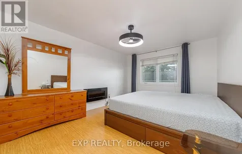 1237 Cedarcroft Crescent Ottawa ON K1B 5G9