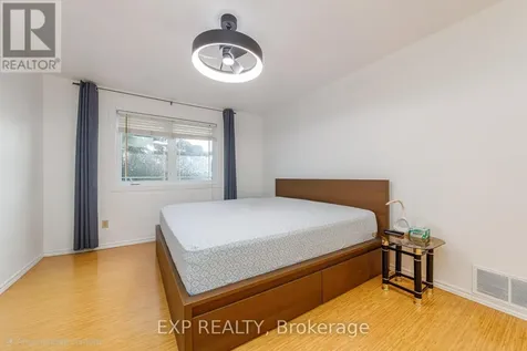 1237 Cedarcroft Crescent Ottawa ON K1B 5G9