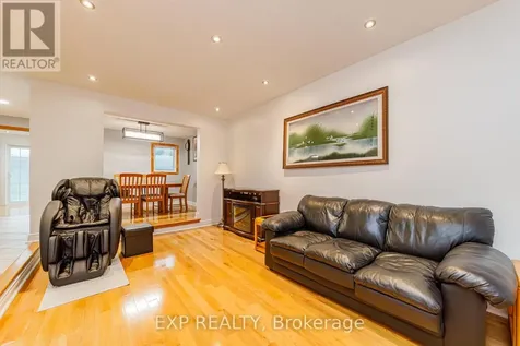 1237 Cedarcroft Crescent Ottawa ON K1B 5G9