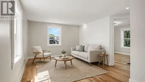 11 Abbott Street South Smiths Falls ON K7A 4S1