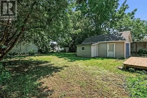 11 Abbott Street South Smiths Falls ON K7A 4S1