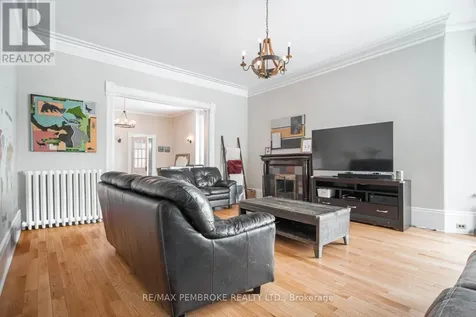 188 Esther Street Pembroke ON K8A 3C2