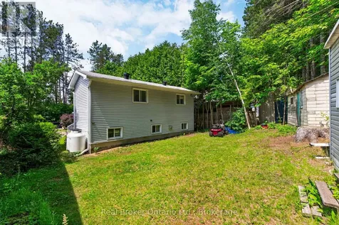 81 Andrew Drive Tiny ON L9M 0B4