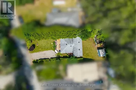 81 Andrew Drive Tiny ON L9M 0B4